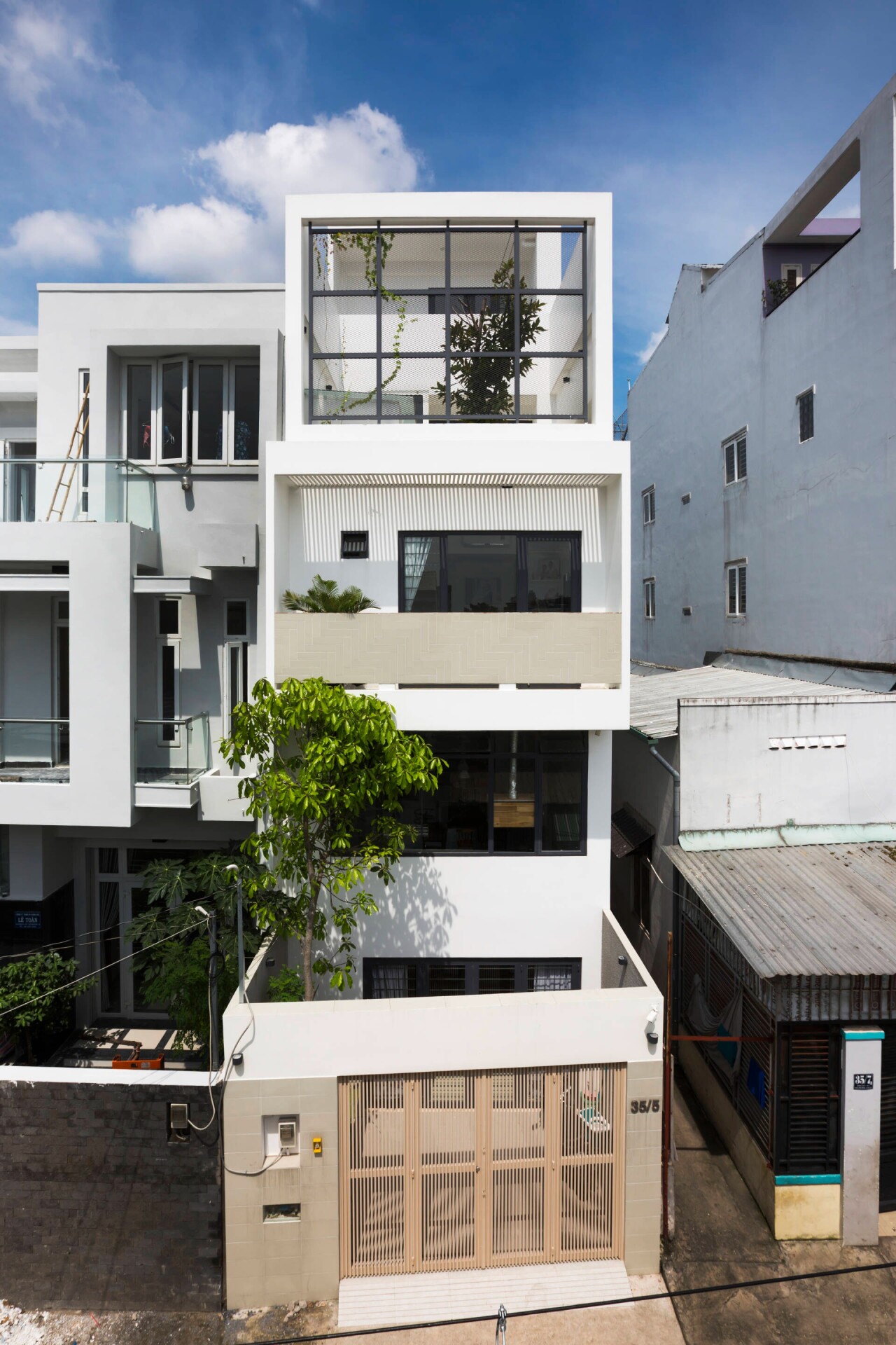 nha-huong-tay-07-1693318410.jpg